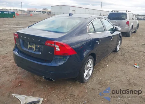 2014 Volvo S60 T5 z USA, uszkodzony, nr VIN YV1612FS5E2271329